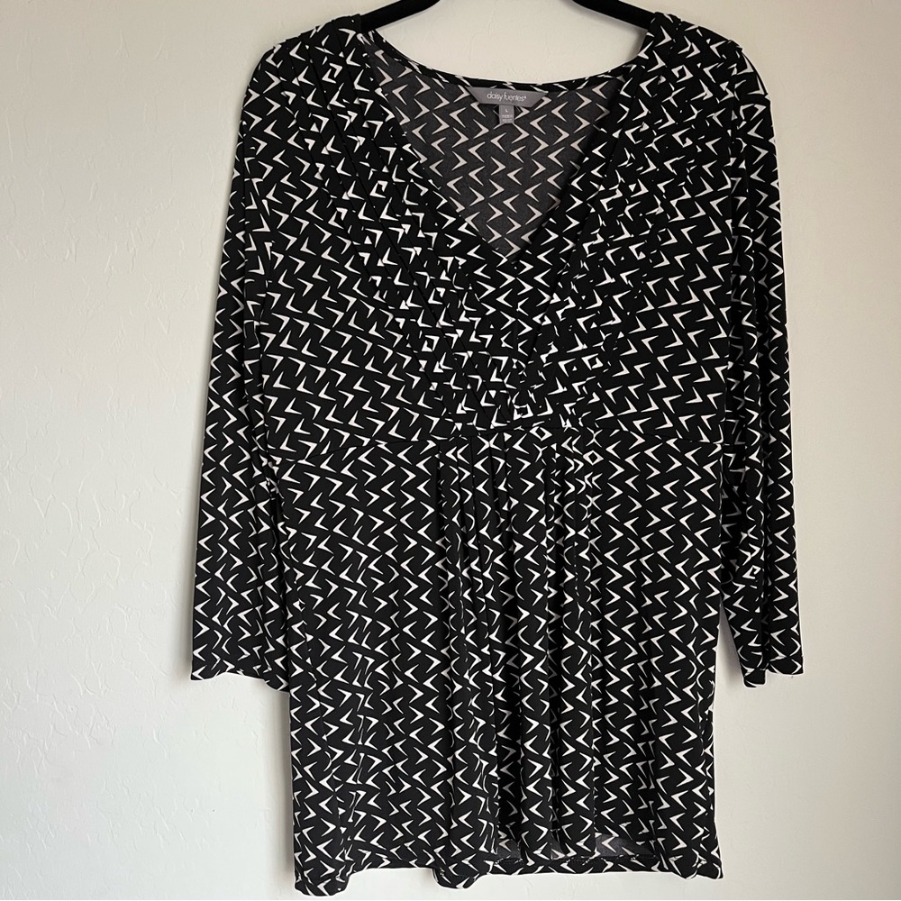 Daisy Fuentes Women’s blouse XL